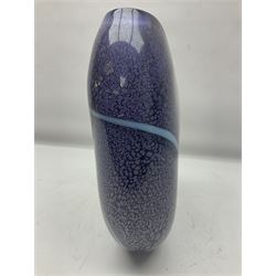 Stuart Akroyd glass vase, with blue ribbon decoration upon a mottled purple ground, engraved signature and sticker beneath, H25.5cm