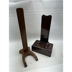 Weighted mahogany charger stand, together with another stand, weighted stand H36cm