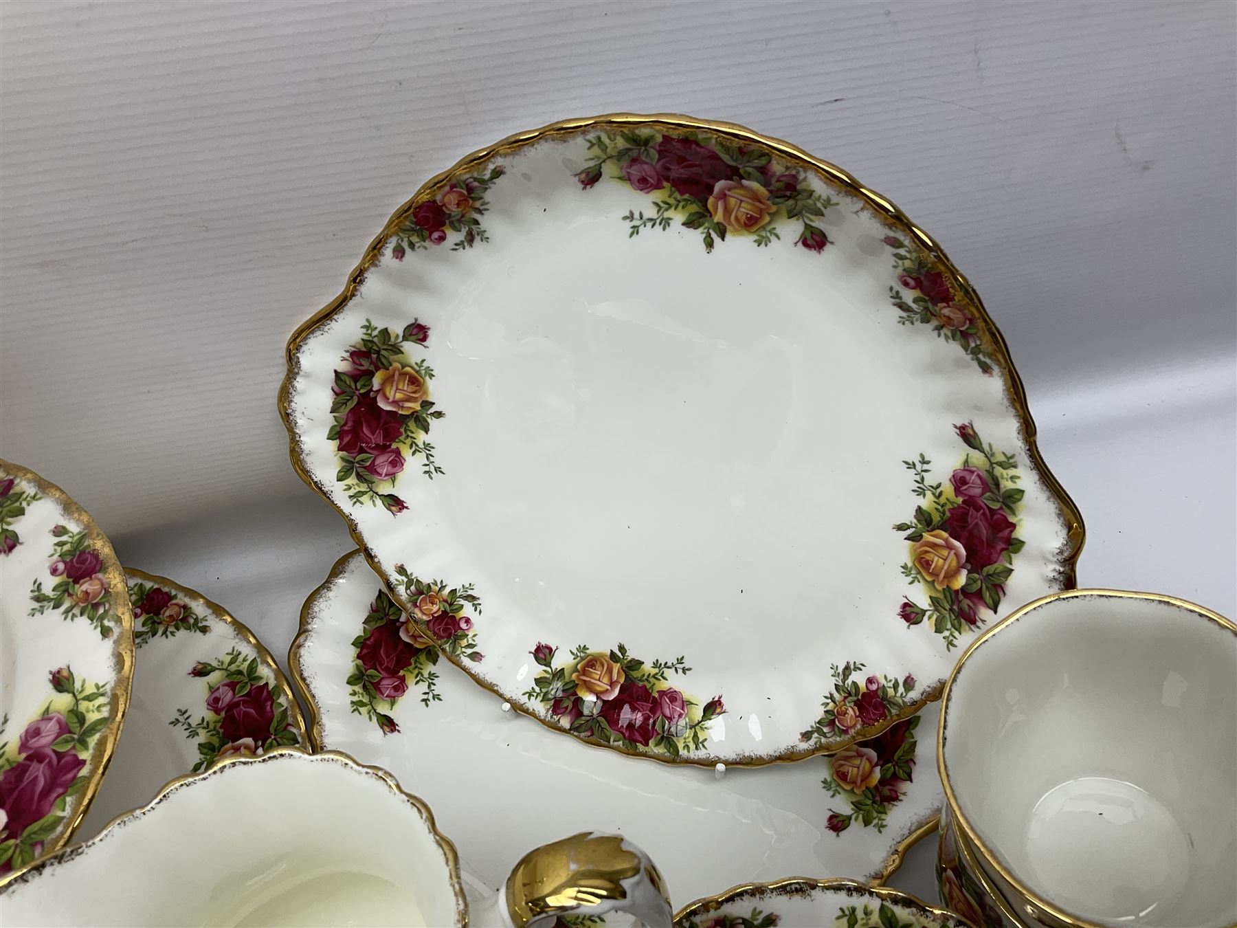 Royal Albert Old Country Roses pattern part tea service, to include teapot, water jug, six cups and saucers, covered sucrier, cake stand etc (39)