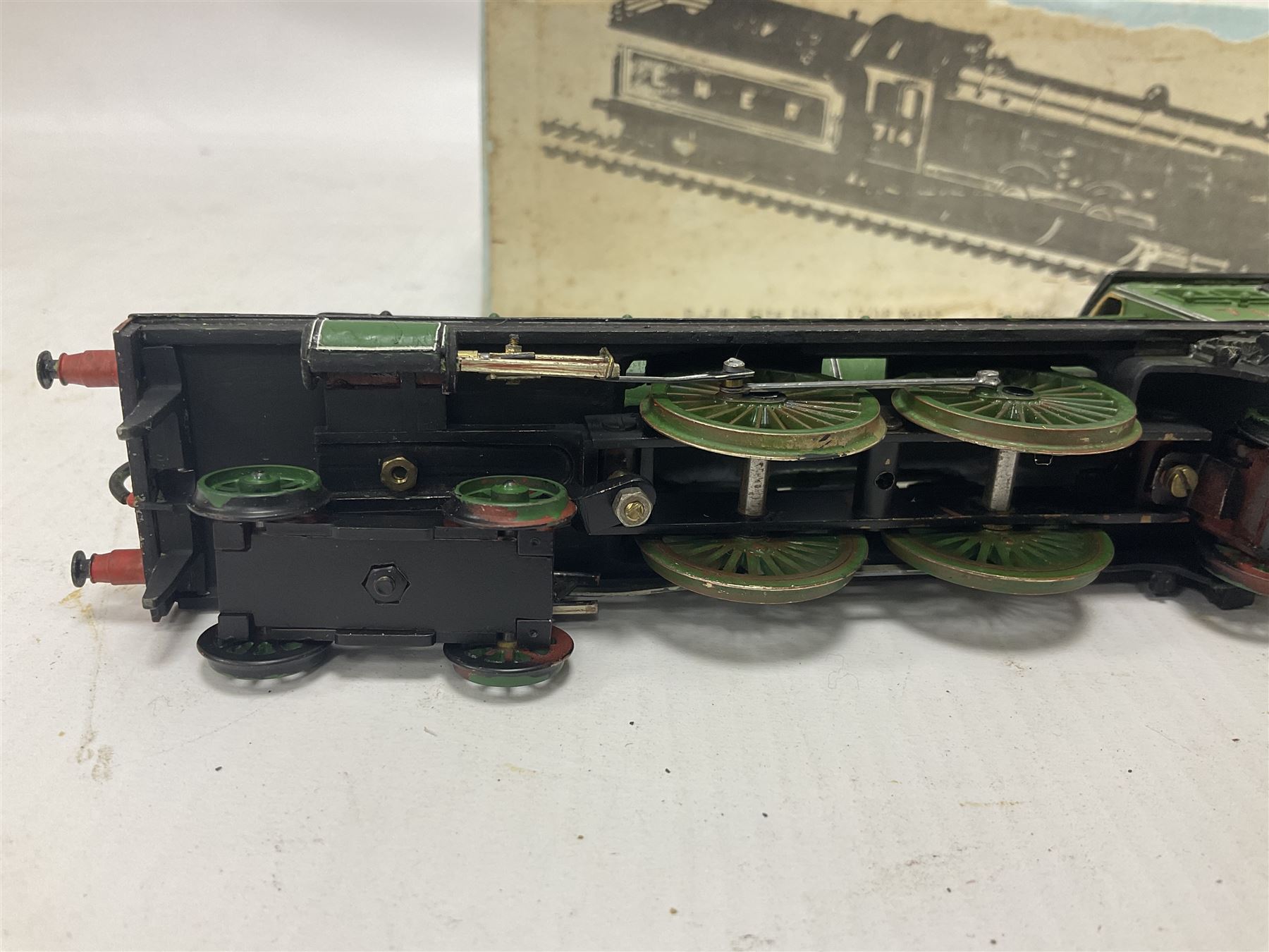 DJH Models ‘00’ gauge - kit built Class C7 (NER Class Z) 4-4-2 Atlantic locomotive and tender no.710 in LNER green; with original box 