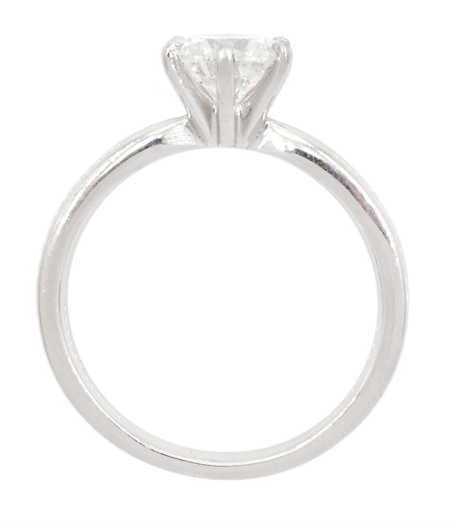 Platinum single stone round brilliant cut diamond ring, hallmarked, diamond approx 1.00 carat