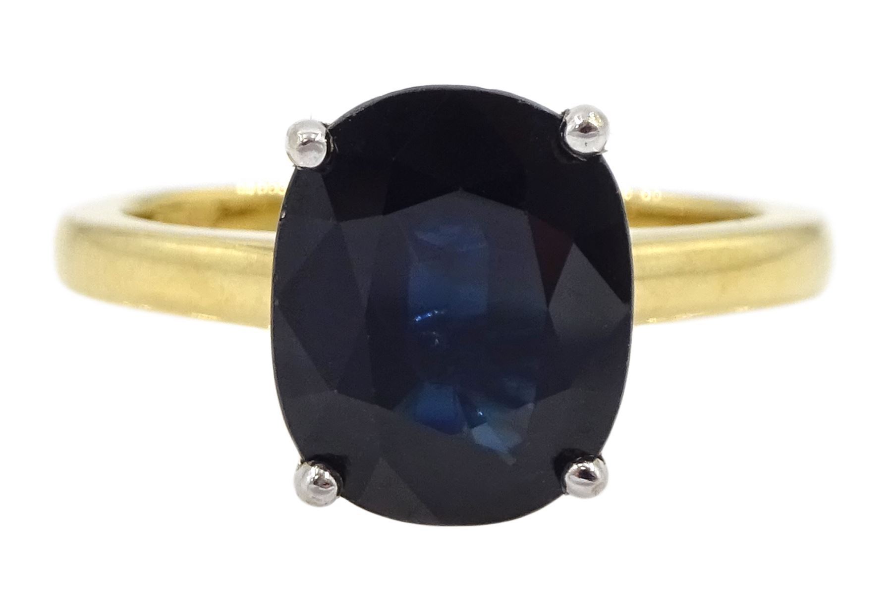 18ct gold single stone oval cut sapphire ring, hallmarked, sapphire approx 3.30 carat