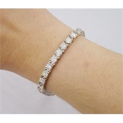 18ct white gold round brilliant cut diamond bracelet, stamped 18K, total diamond weight approx 10.80 carat