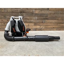 Stihl BR-500 petrol backpack leaf blower