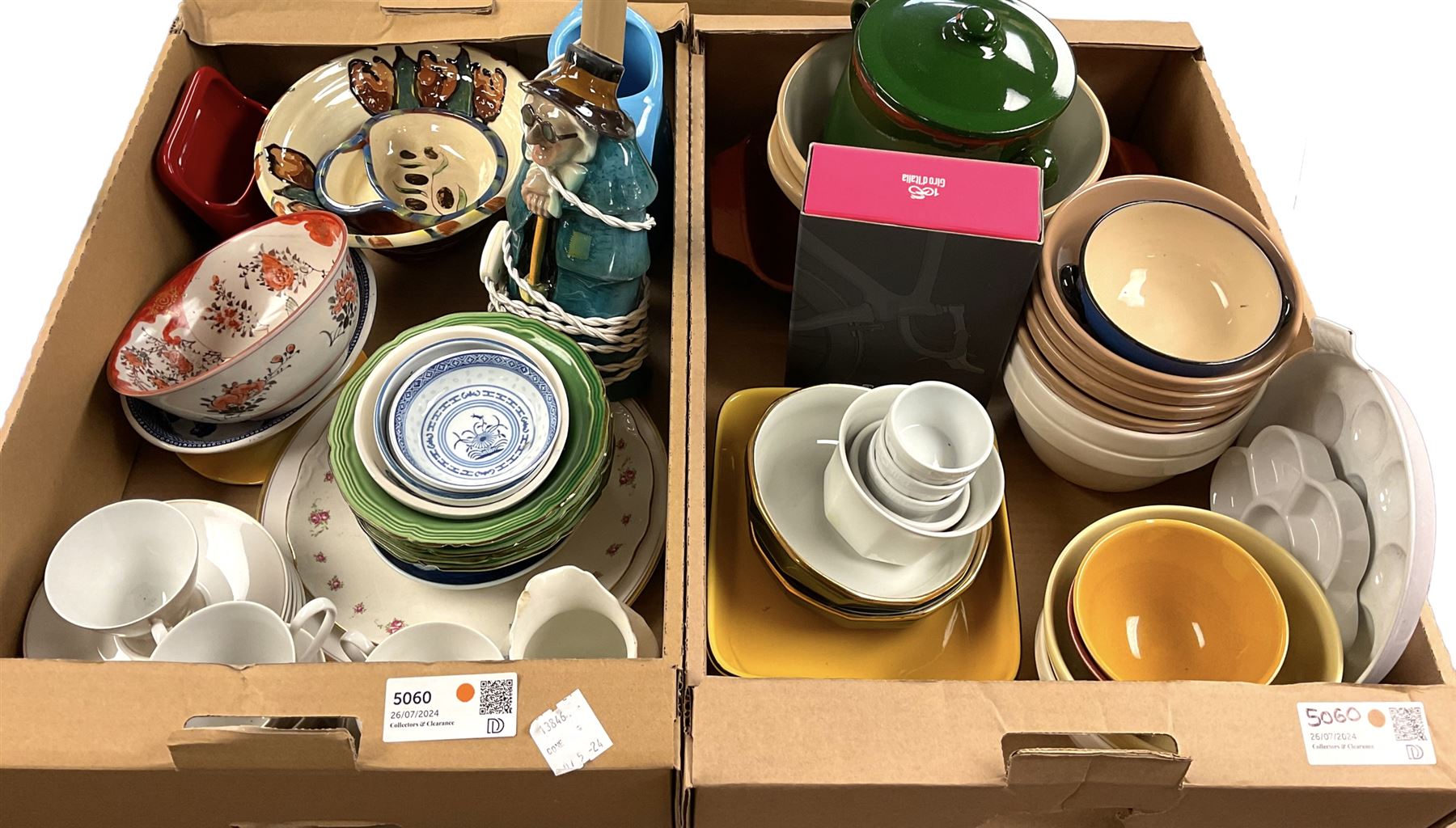 Group of mixed ceramics, to include 19th century Japanese Kutani bowl, Italian figural table lamp, various dinner wares, etc. 