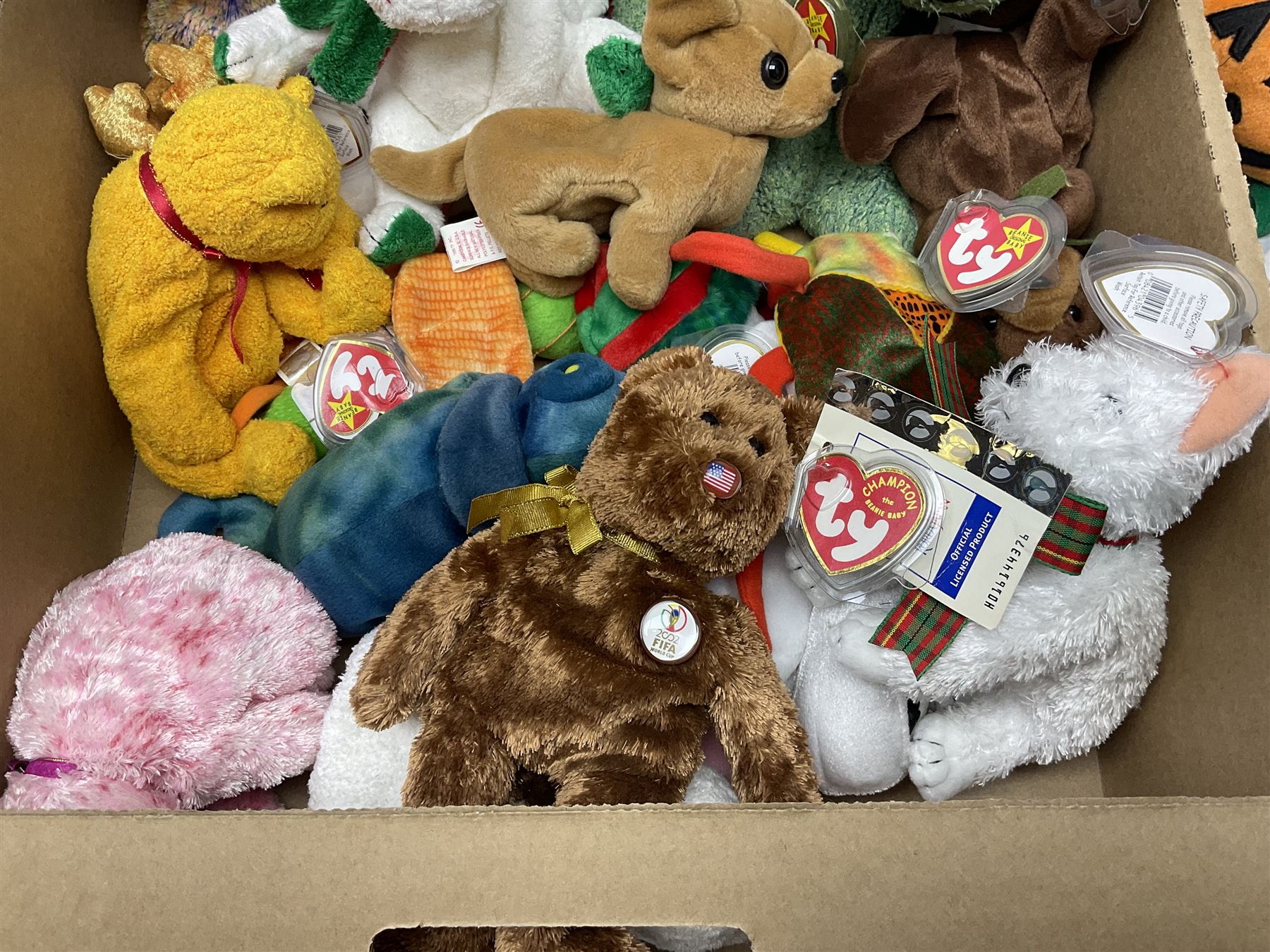 Twentyfive Ty Beanie babies, including Pumkin, Unity, Let it Snow, Seaweed, Jabber etc