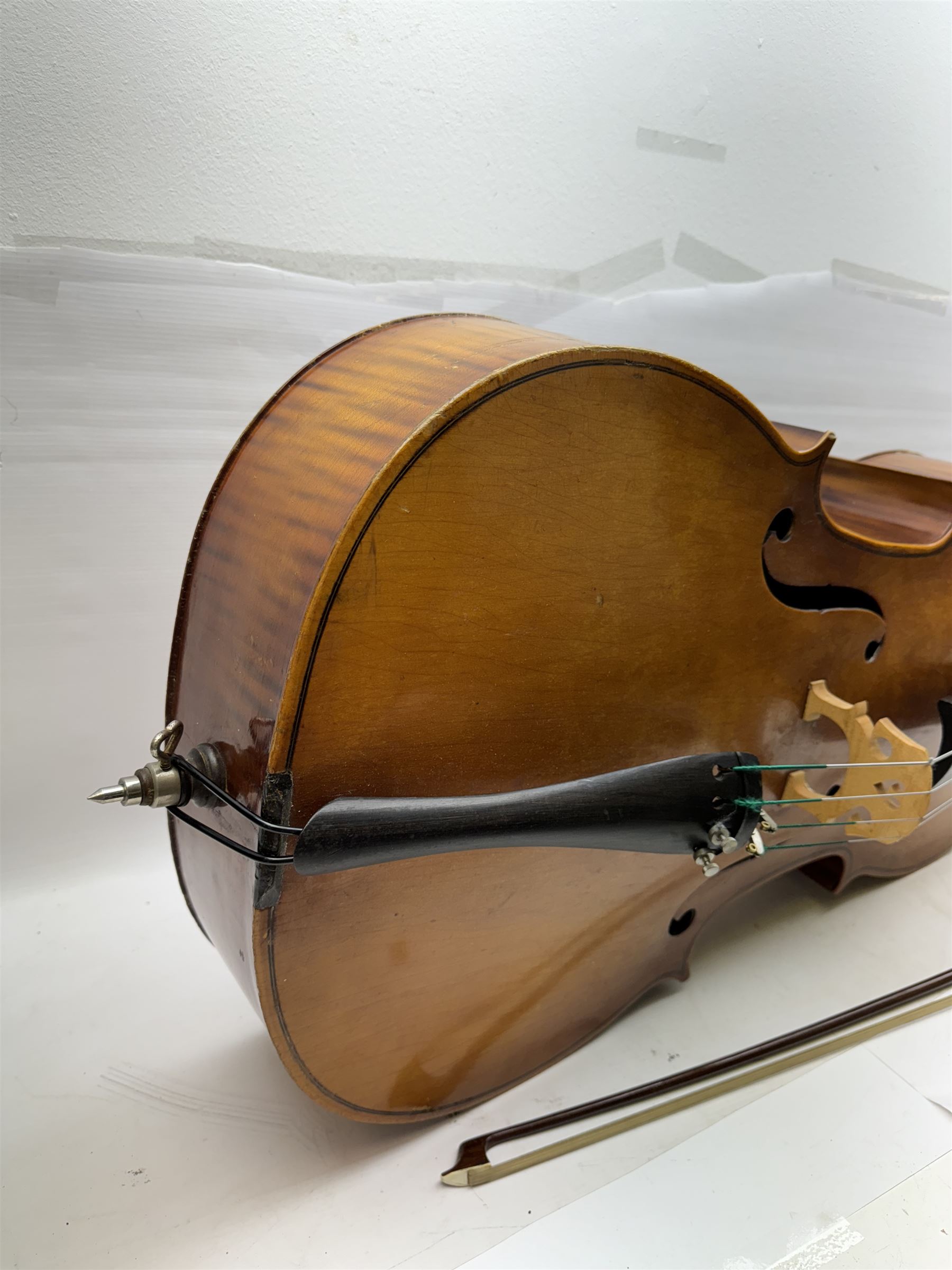 Czechoslovakian cello and bow, back L76cm