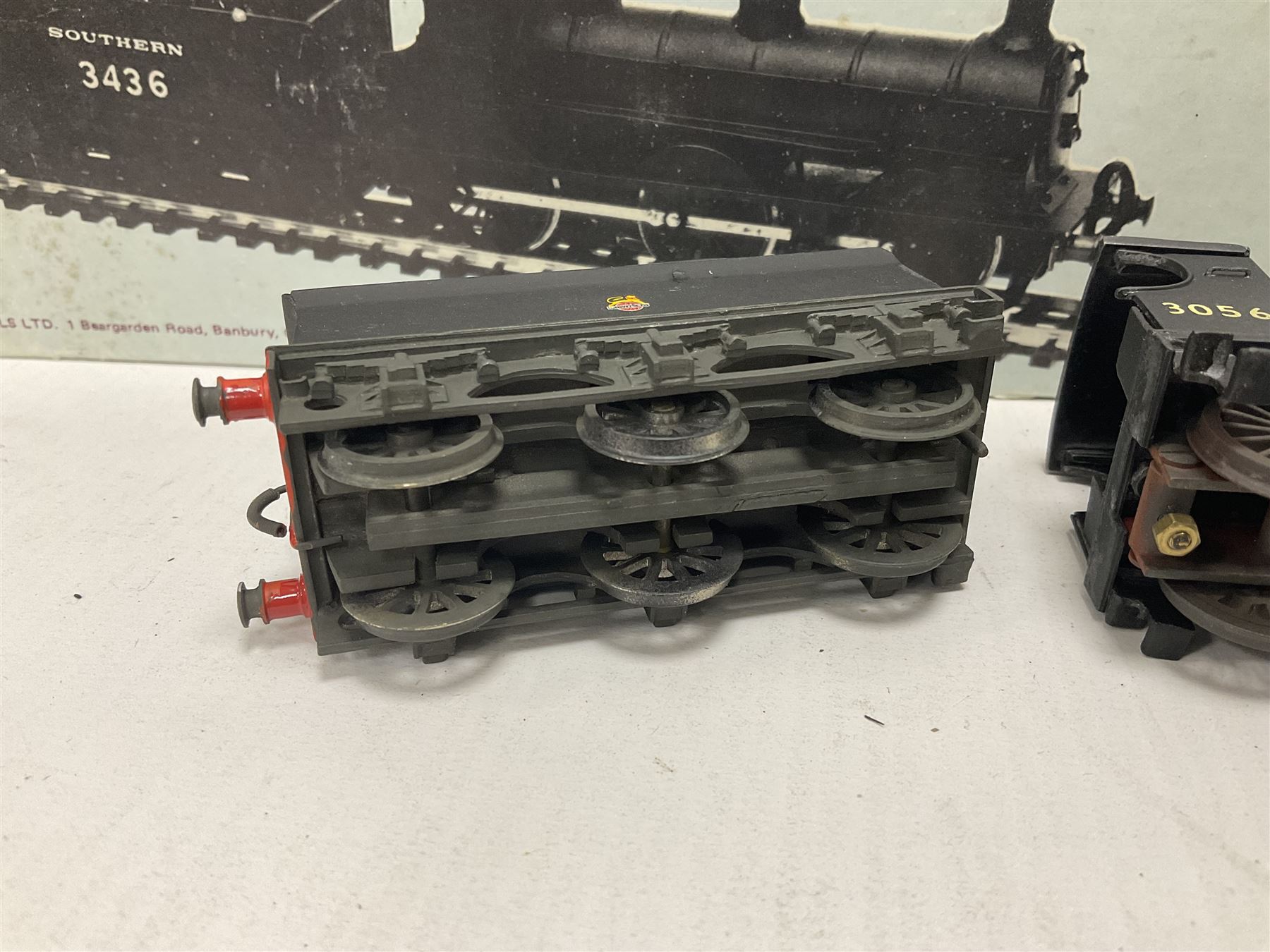 ‘00’ gauge - two kit built steam locomotive and tenders comprising Class 0395 Jumbos 0-6-0 no.30566 finished in BR black; Class C2X Large Vulcans 0-6-0 no.32434 finished in BR black; both with DJH Models boxes (2) 