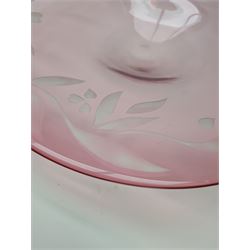 1980s Turnmill Studio glass bowl, pink with etched foliate and heart decoration, with indistinct signature, D44cm