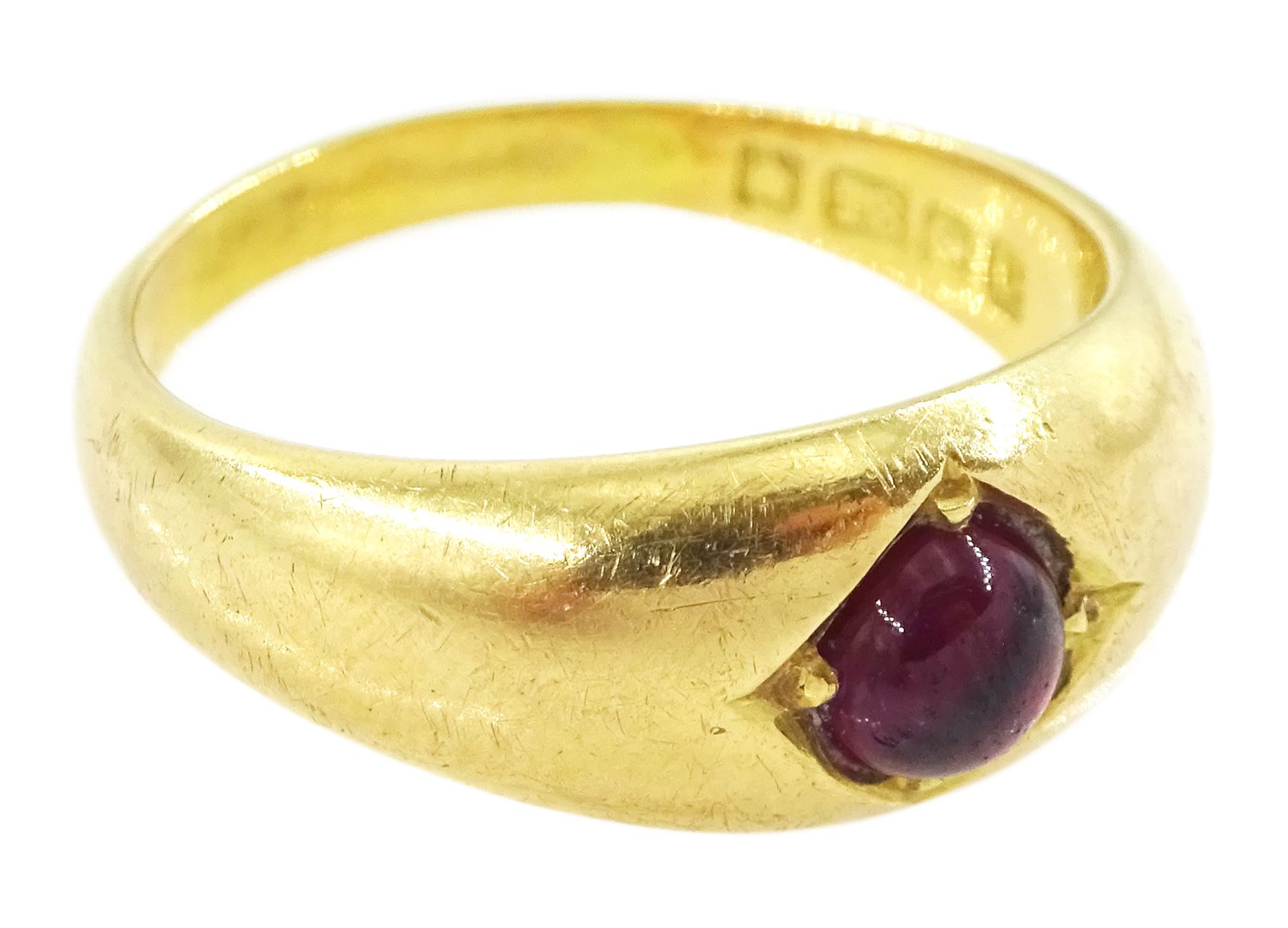 Edwardian 18ct gold single stone cabochon garnet ring, Birmingham 1902