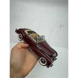 Two Franklin Mint 1:24 scale Die-casts, comprising 1961 Jaguar E-Type and model 1957 Mercedes-Benz