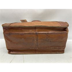 Leather gladstone/ doctors bag, H27cm