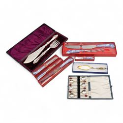 Spode Italian boxed carving set, butter knife and other cased cutlery, together with a set...