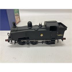 ‘00’ gauge - kit built NBR (Class B-Reid) LNER/BR J35/1/2/4/5 0-6-0 steam locomotive and tender no.64480, finished in BR black with DJH Models box; with further kit built Class J50 0-6-0T locomotive no.68936, finished in BR black (2)