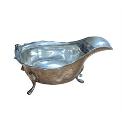 Silver sauce boat, without handle, hallmarked 