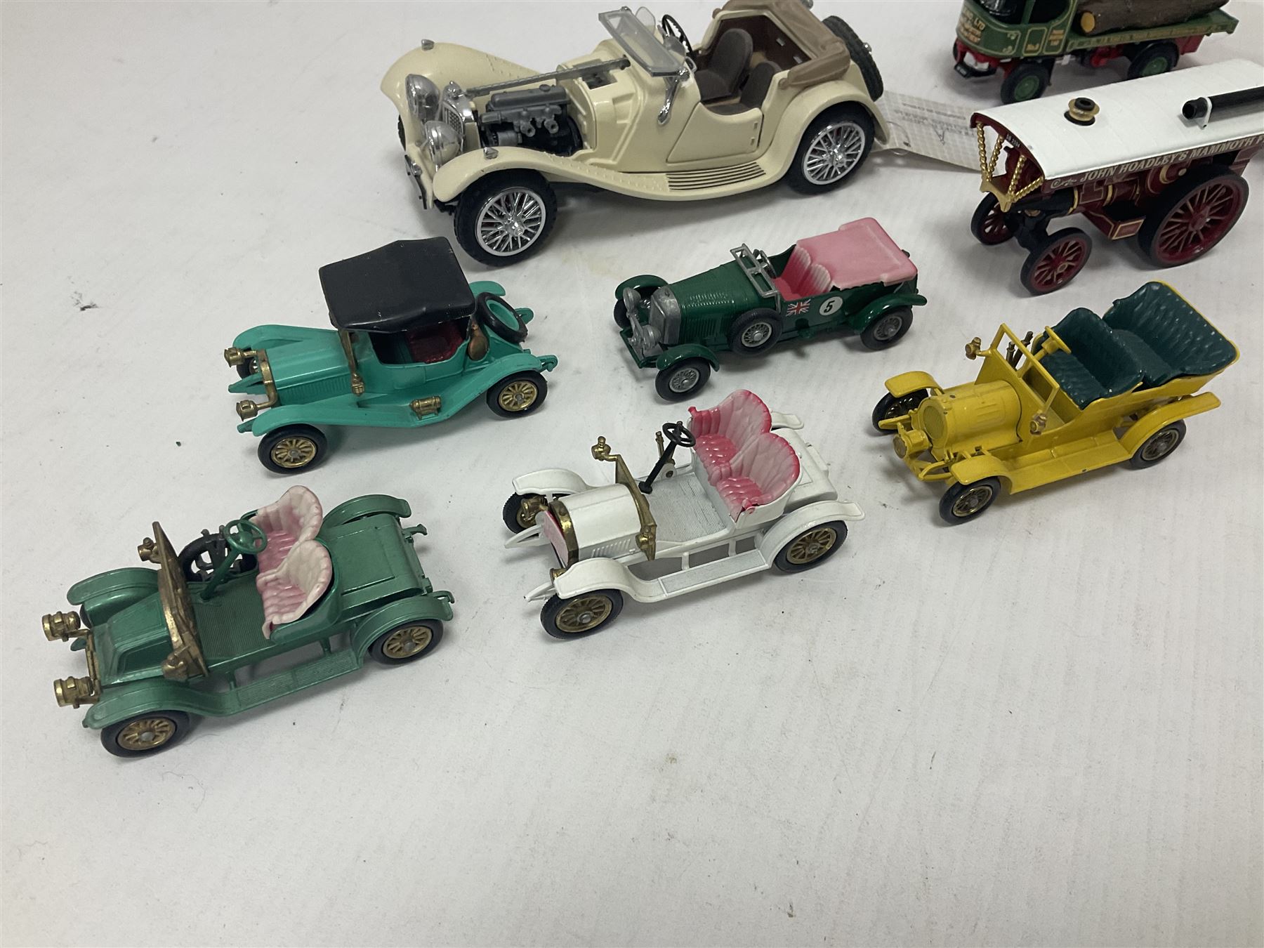 Approximately twenty eight die-cast scale model cars to include Corgi Chitty Chitty Bang Bang with three figures, Lesney/Matchbox Models of Yesteryear, Franklin Mint, Dinky etc 