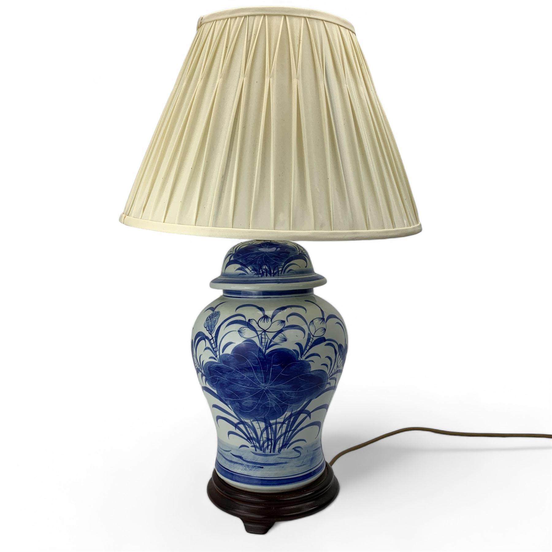 Contemporary Chinese blue and white table lamp, of baluster form with hardwood plinth and shade, H68cm overall 