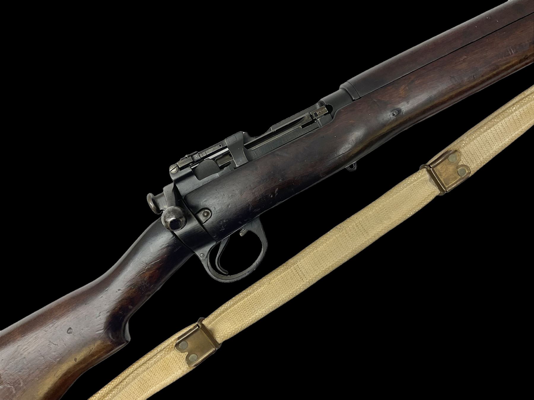 Lee Enfield SMLE .303 No.4 Mk.1* bolt action rifle with 63.5cm barrel and  original webbing sling; lacking magazine; No.75C8419; L111cm overall;  deactivated to early specification so requires re-deacti - Militaria,  Antique Weapons