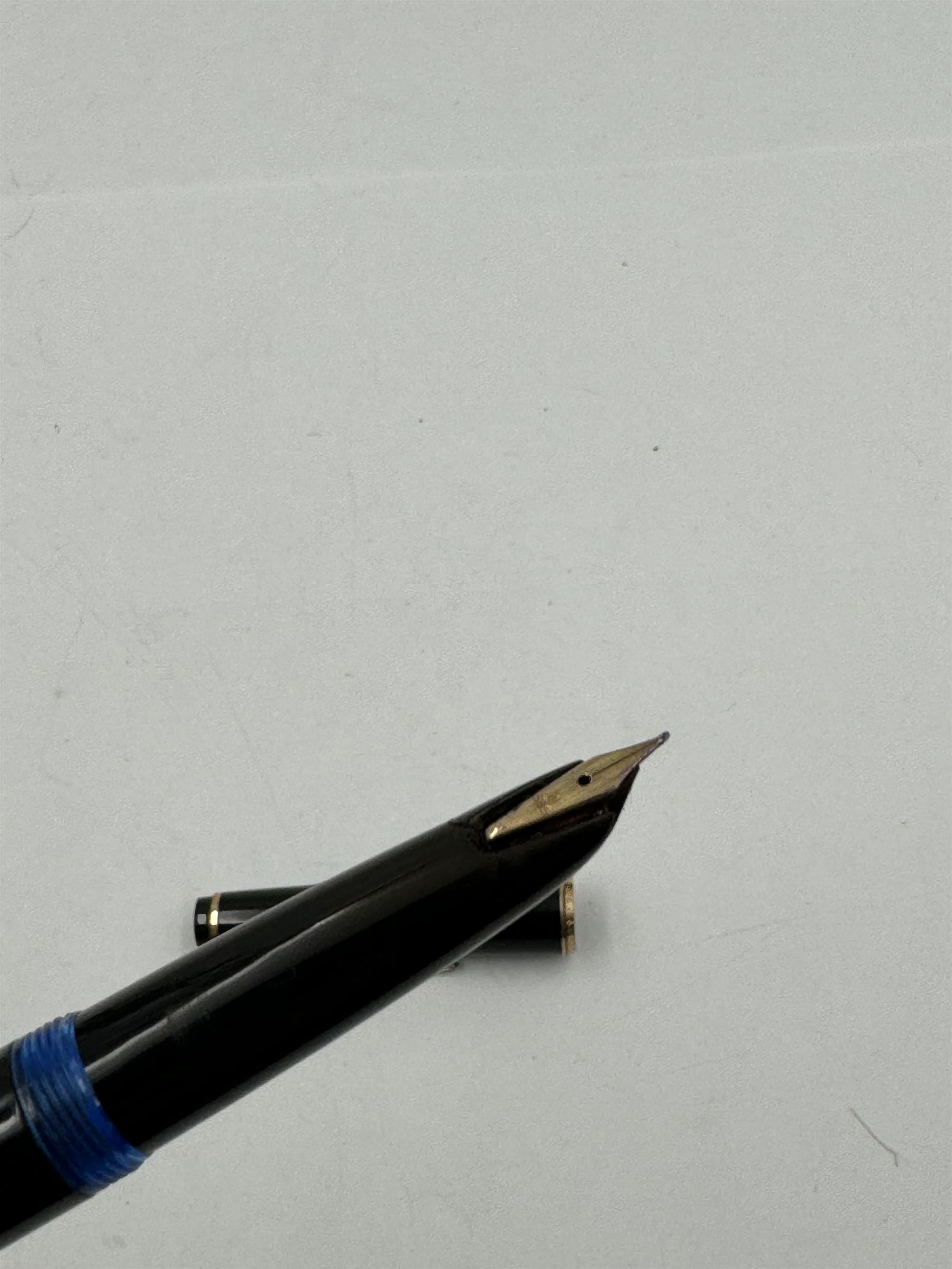 Montblanc 32 fountain pen, in black finish, with 14ct gold nib stamped 585