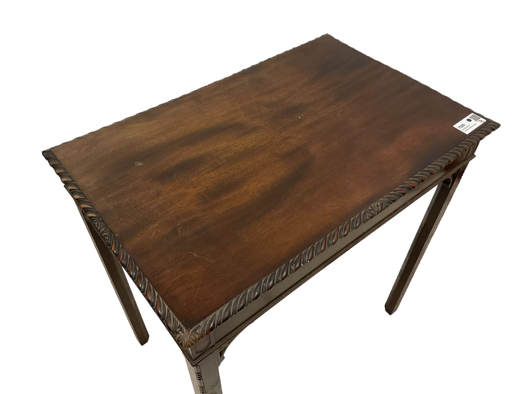 Early 20th century Georgian design mahogany side table, rectangular top with gadroon carved edge, on square supports with inner chamfer, decorated with beading, fretwork corner brackets (69cm x 45cm, H70cm); together with a pair of Georgian design mahogany wine tables (D31cm, H52cm)