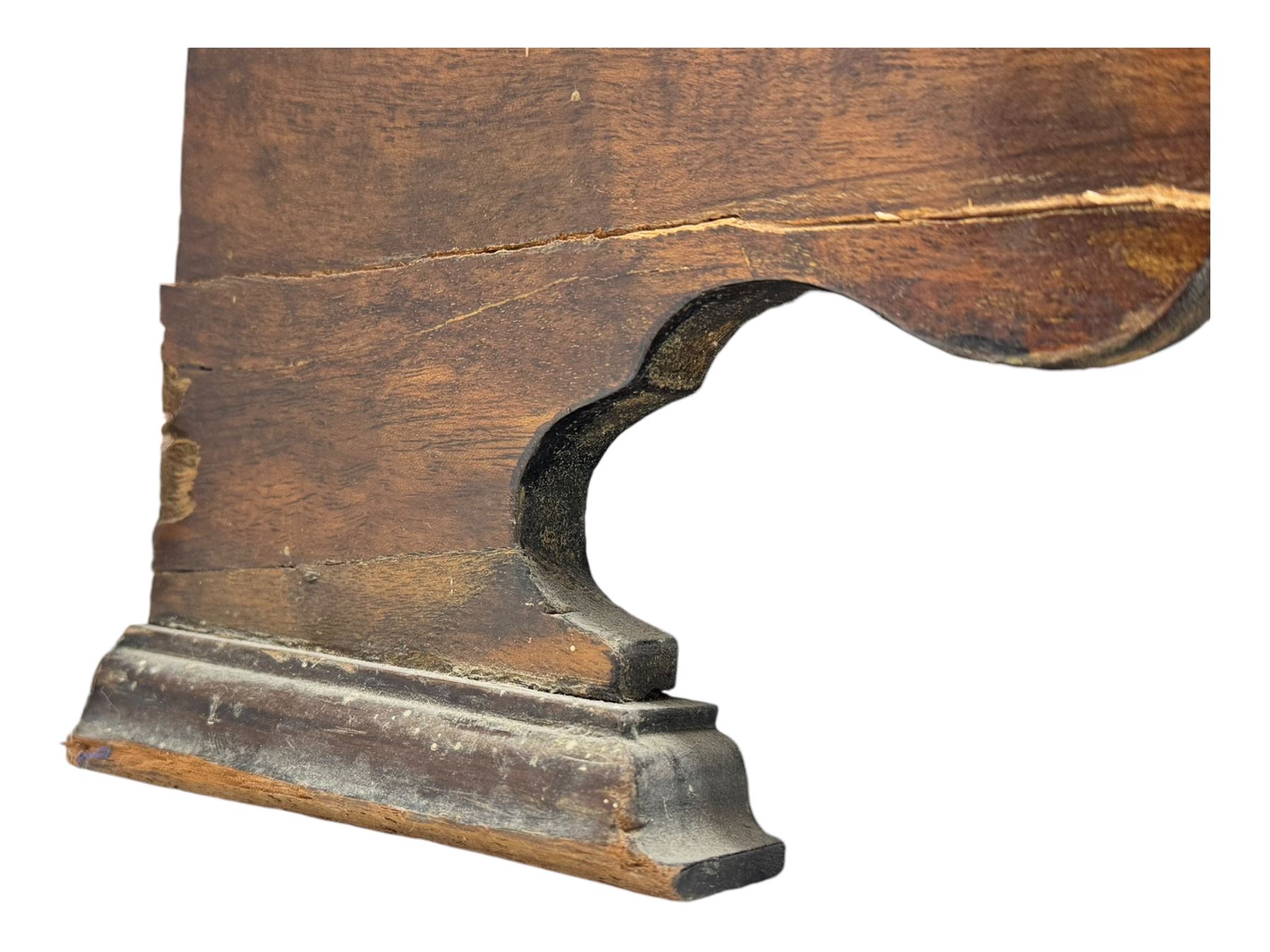 Early 20th century mahogany chest of drawers, rectangular top with moulded edge over two short and three long cockbeaded drawers, on bracket feet