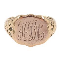 Early 20th century 9ct rose gold shield design signet ring, with engraved monogrammed initials, Chester 1921