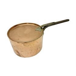 Large late 19th century copper lidded sauce pan, H15cm D23.5cm including handles L47.5cm