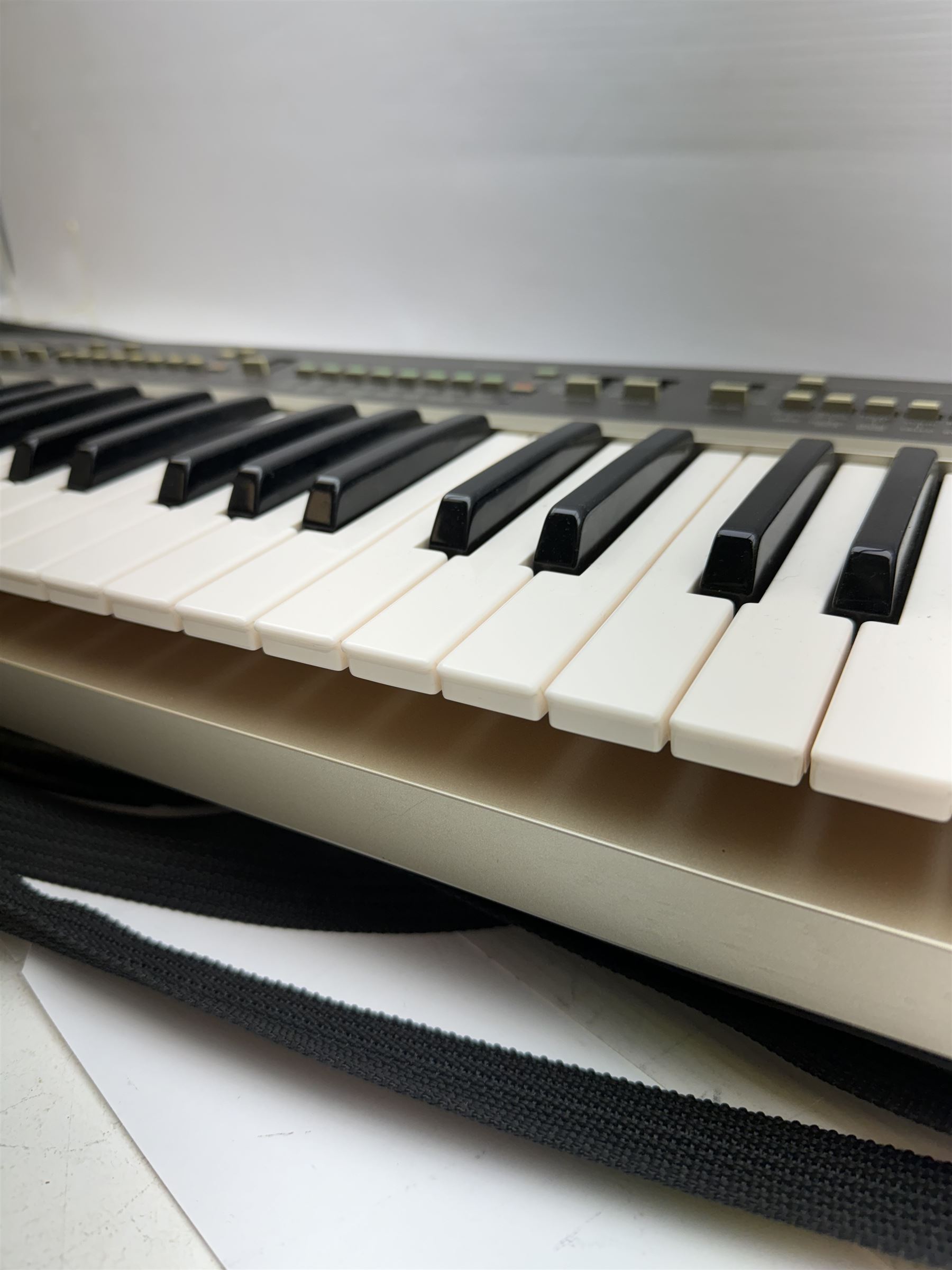 Yamaha PS-55 keyboard, L114cm