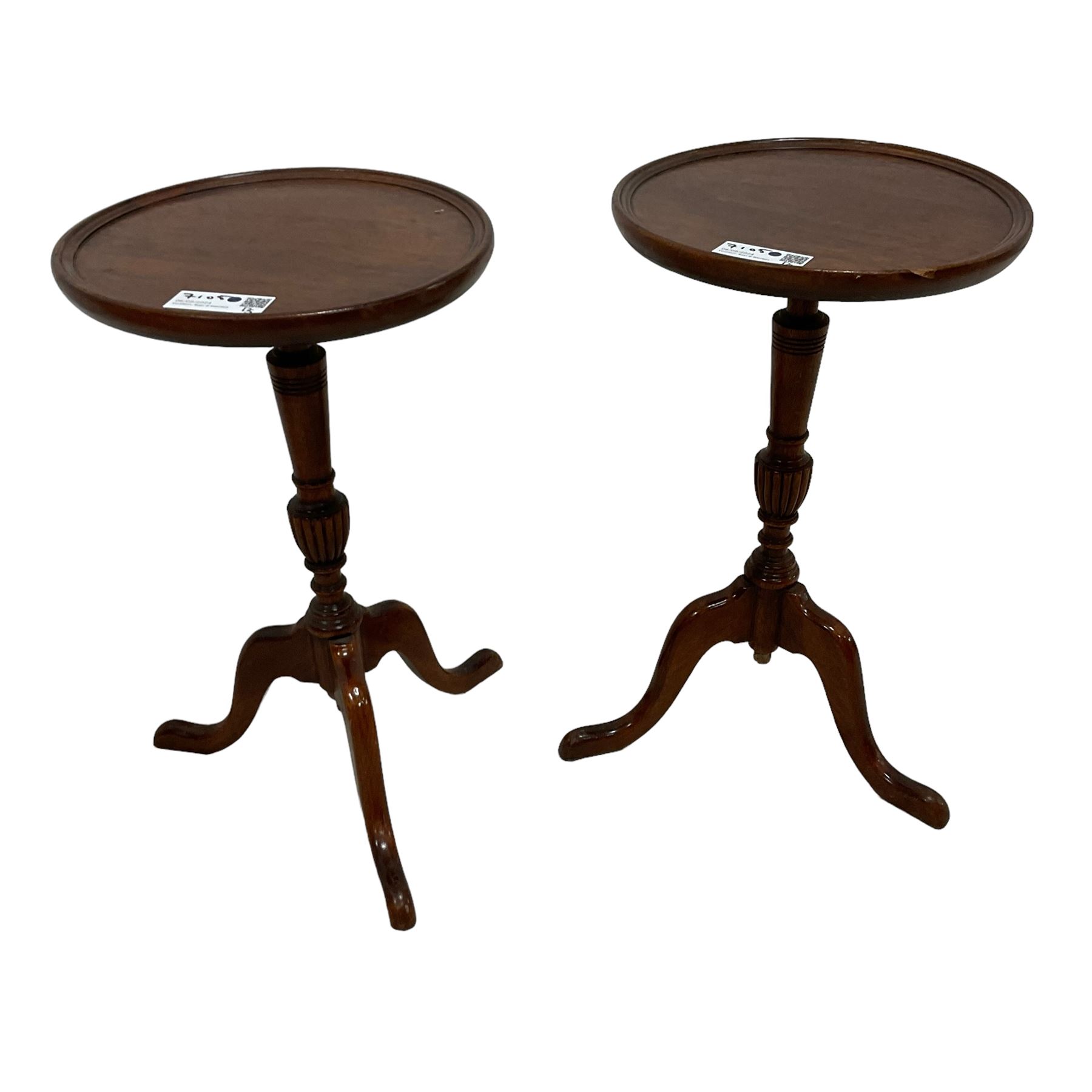 Early 20th century Georgian design mahogany side table, rectangular top with gadroon carved edge, on square supports with inner chamfer, decorated with beading, fretwork corner brackets (69cm x 45cm, H70cm); together with a pair of Georgian design mahogany wine tables (D31cm, H52cm)