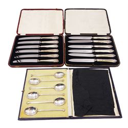 Set of six 1920s silver coffee spoons, hallmarked Mappin & Webb Ltd, Sheffield 1927, together with two sets of silver handled knives,  all contained within fitted cases