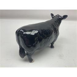 Beswick Aberdeen Angus family group, comprising bull 1562, cow 1563 and calf 1827A