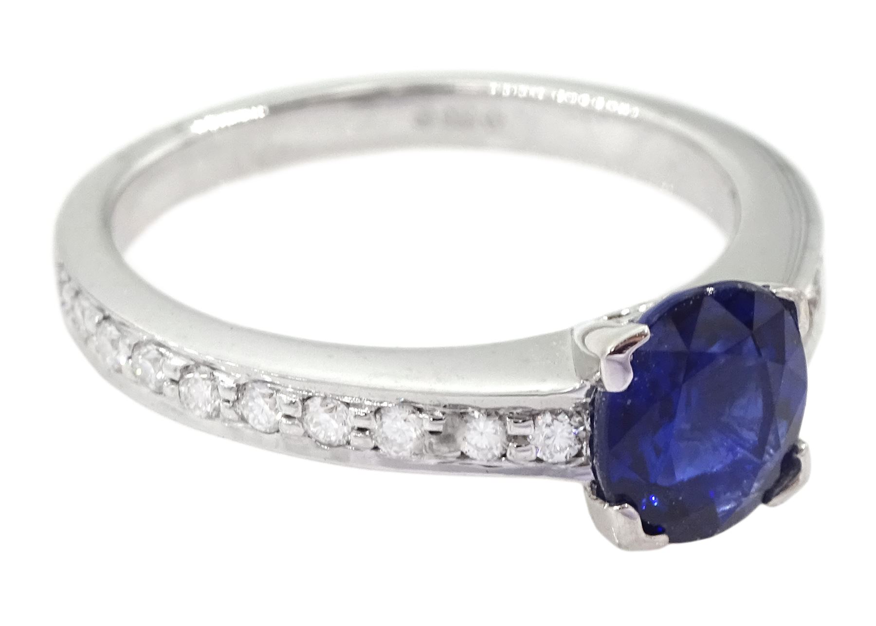 18ct white gold oval cut Ceylon sapphire ring, with diamond set shoulders, hallmarked, sapphire approx 1.25 carat