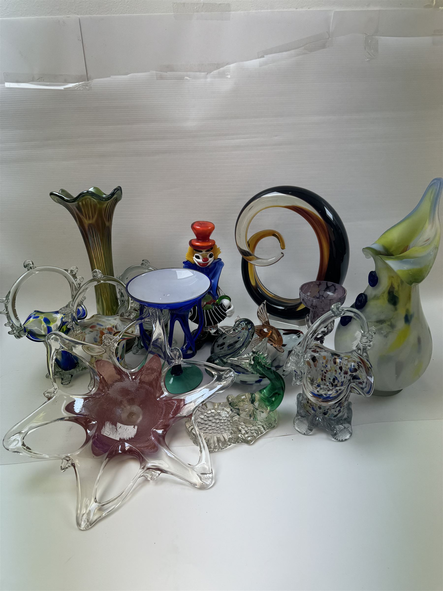 Collection of Murano glass and similar, including baskets, vases and similar 