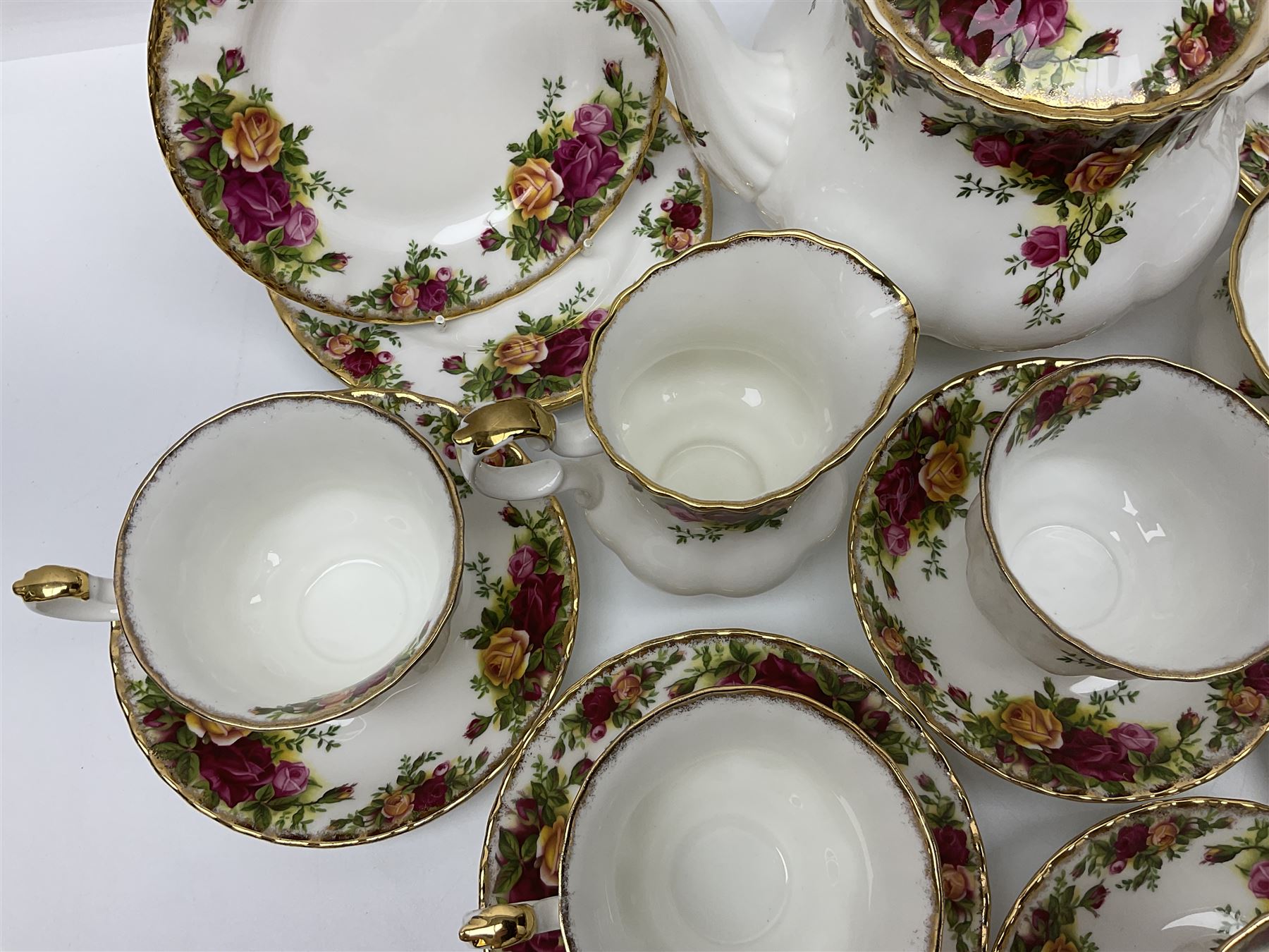 Royal Albert Old Country Roses pattern tea set for six, comprising teapot, milk jug, open sucrier, dessert plates, cups and saucers (21)