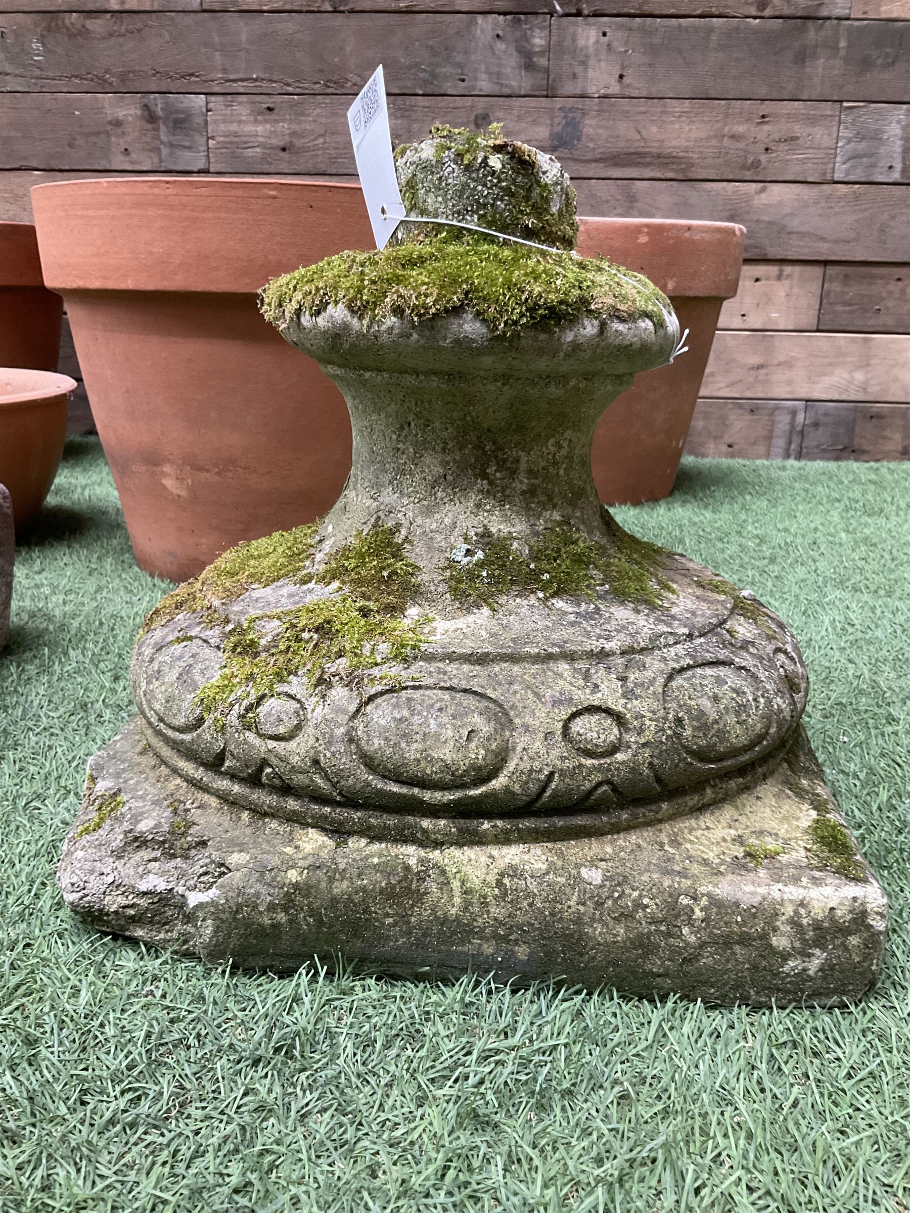 Set of five terracotta planters, small stone trough and urn plinth  - THIS LOT IS TO BE COLLECTED BY APPOINTMENT FROM DUGGLEBY STORAGE, GREAT HILL, EASTFIELD, SCARBOROUGH, YO11 3TX