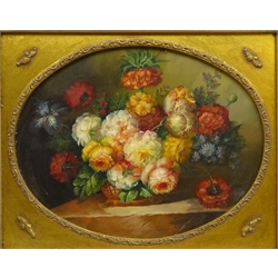  Still Life of Flowers, 20th century oval oil on board unsigned 35cm x 45cm in gilt frame  