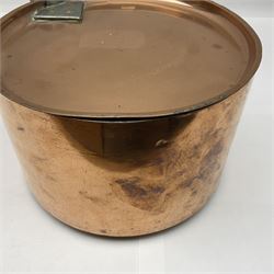 Large late 19th century copper lidded sauce pan, H15cm D23.5cm including handles L47.5cm