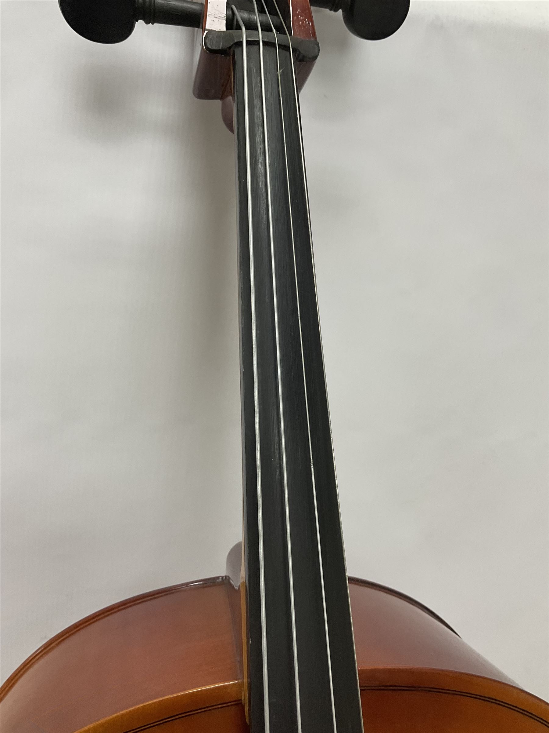 3/4 size student cello manufactured in Czechoslovakia, with bow and soft case, back length 69cm, total length 114cm