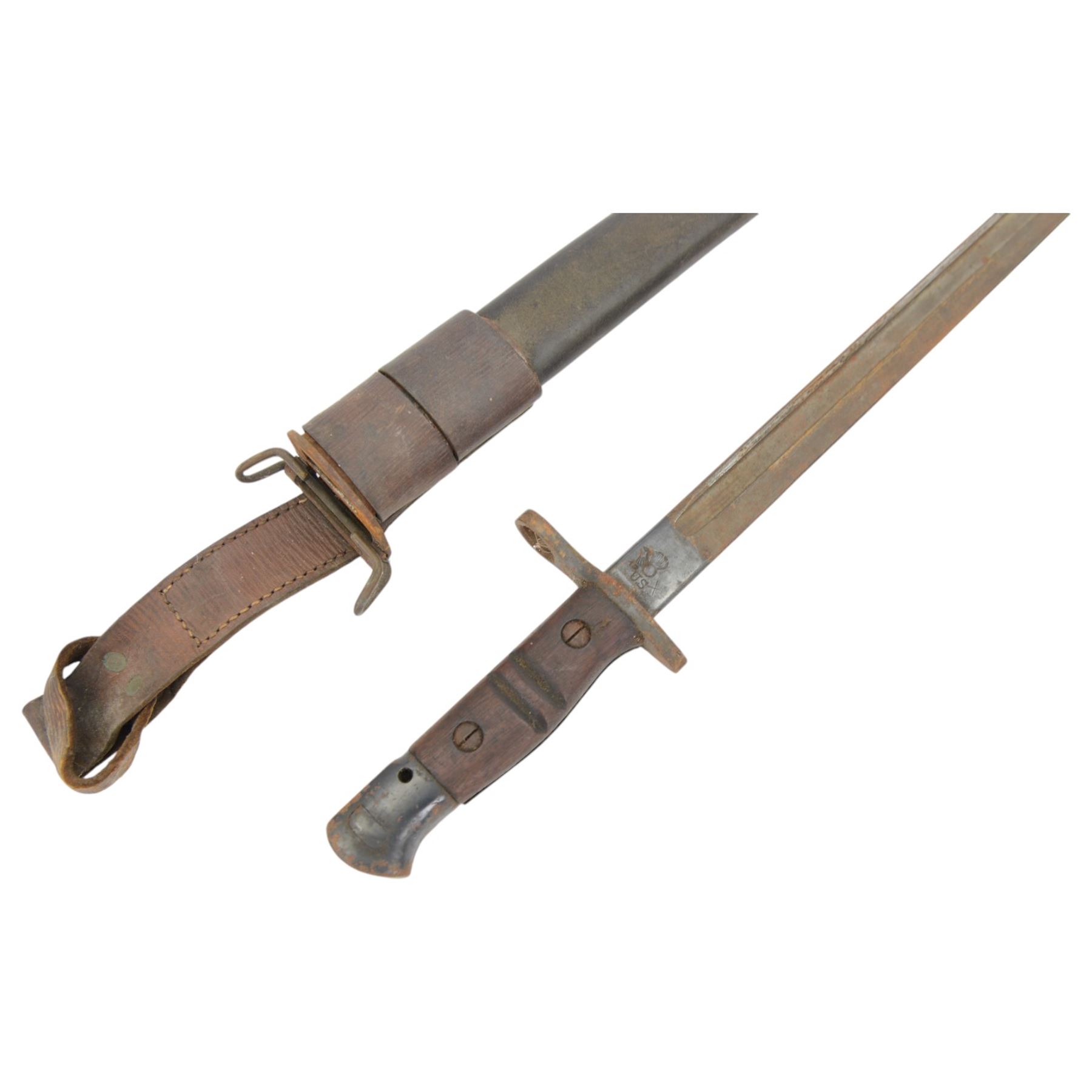 WWI American Remington bayonet single fullered steel blade inscribed 1917, Us, in scabbard with leather frog, L60cm