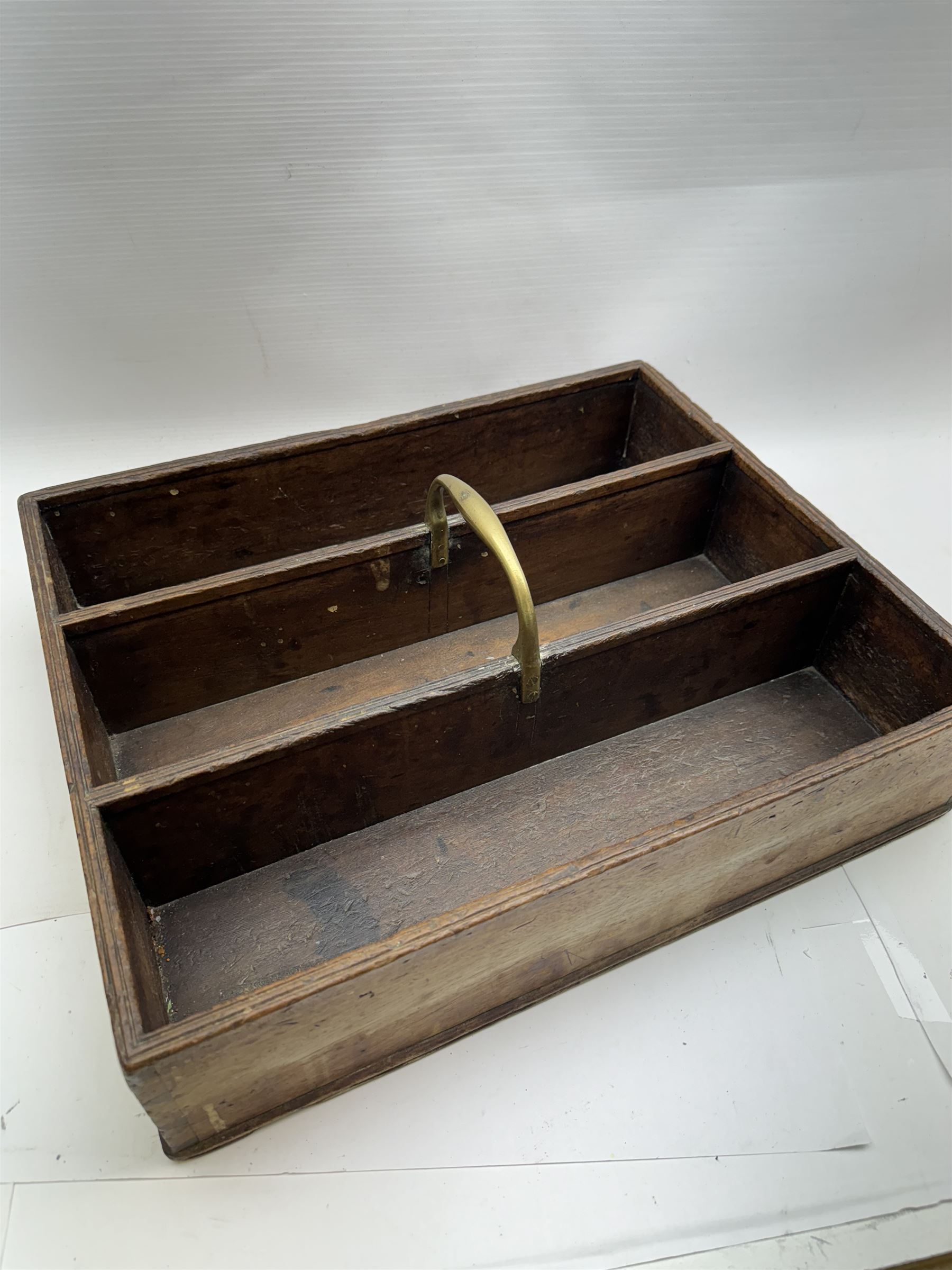 Georgian mahogany cutlery box, with three long divisions and brass carry handle, 43cm x 35cm