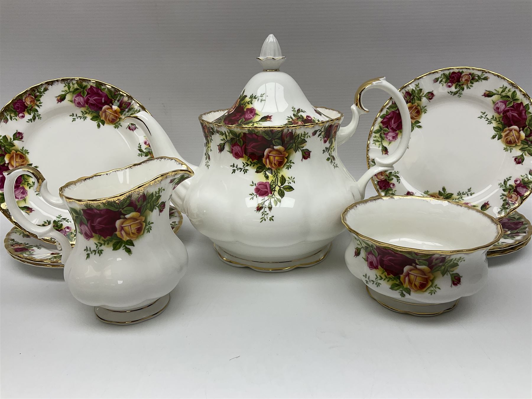 Royal Albert Old Country Roses pattern tea set for six, comprising teapot, milk jug, open sucrier, dessert plates, cups and saucers (21)