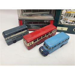 Corgi - twenty-three modern die-cast models of buses and coaches to include 35301, 35303, 35305 and 91916; mostly loose but nine boxed 