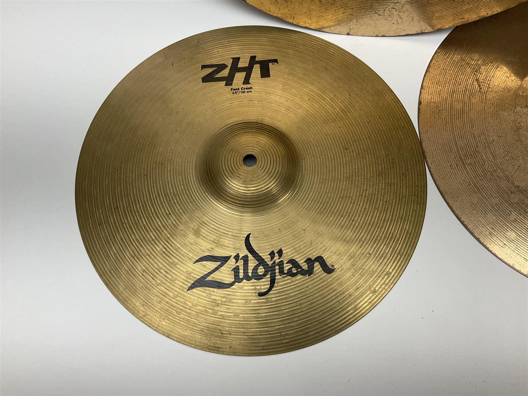 Five Zildjian cymbals - ZBT Ride D51cm (20