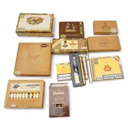 Davidoff Mini Cigarillos, Special Edition, cased, nine Romeo y Julieta cigars, four Adipat...