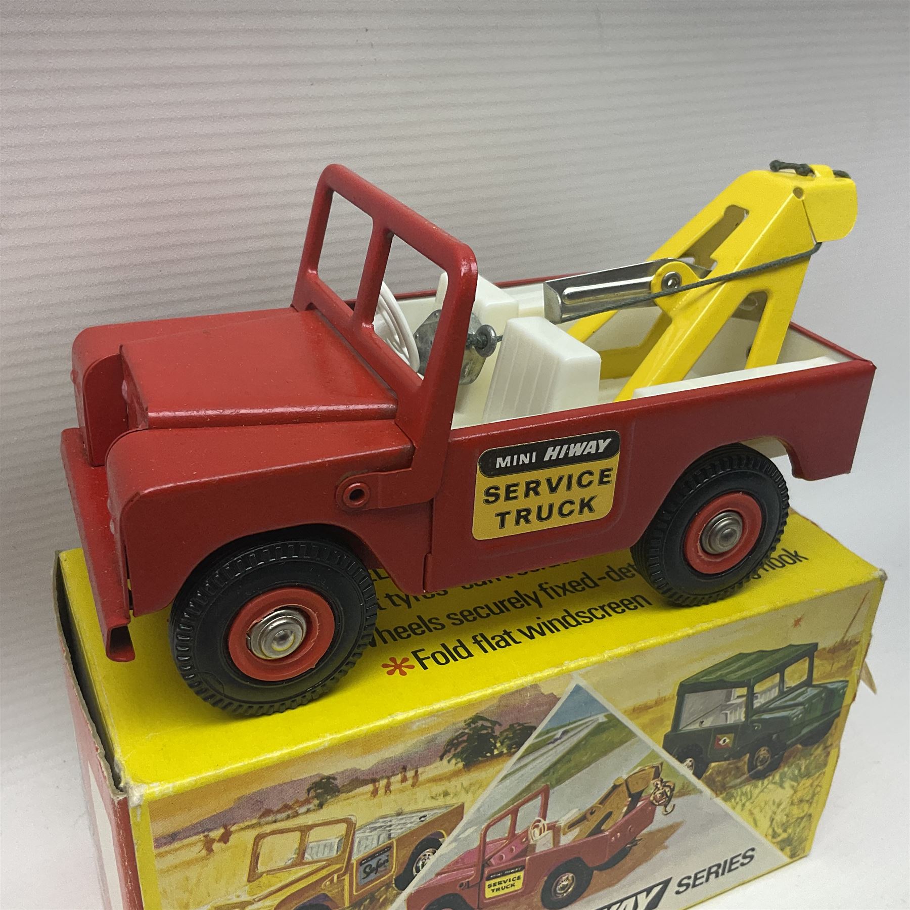 Tri-Ang - Mini Hi-Way Series tin-plate Land Rover with Canopy and Service Truck in red; both in original boxes 