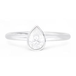 Platinum single stone pear cut diamond ring, hallmarked, diamond 0.61 carat