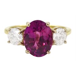 18ct gold three stone oval cut pink sapphire and round brilliant cut diamond ring, hallmarked, sapphire approx 3.00 carat, total diamond weight approx 0.80 carat