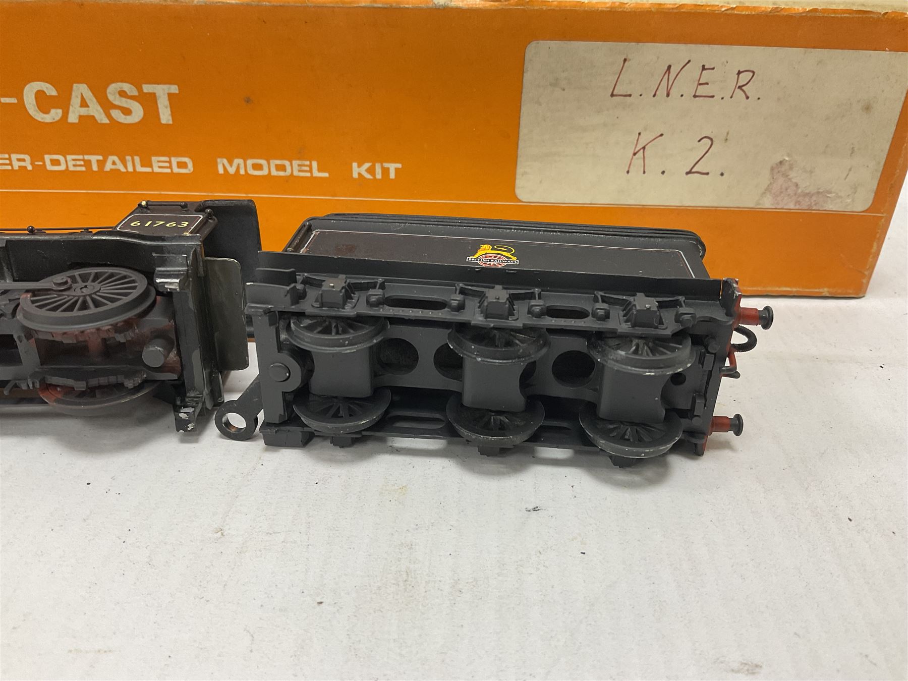 ‘00’ gauge - two kit built steam locomotive and tenders comprising Class K2 2-6-0 no.61763 finished in BR black with Nu-Cast box; Class D2 4-4-0 no.62172 finished in BR black (2) 