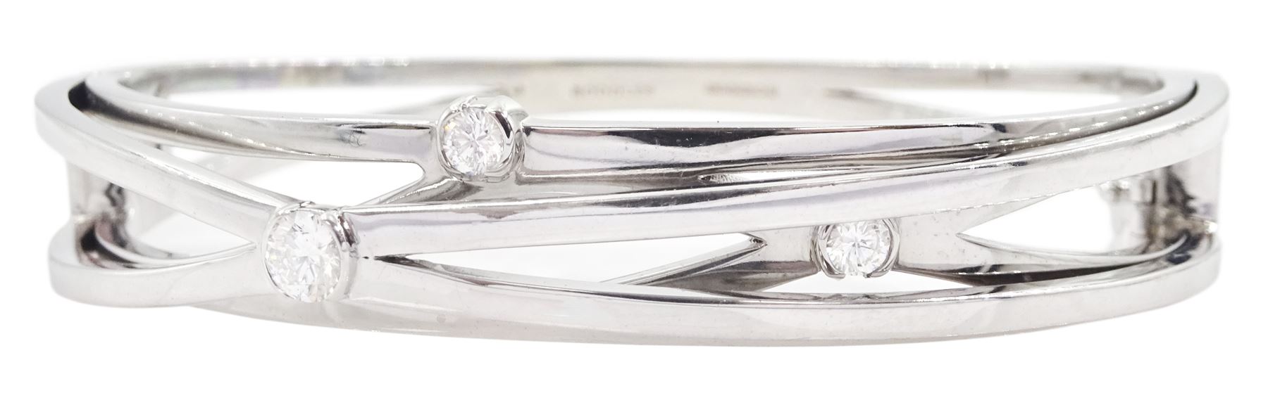 Boodles 'Labyrinth' platinum round brilliant cut diamond bangle, London 2009, total diamond weight approx 0.50 carat