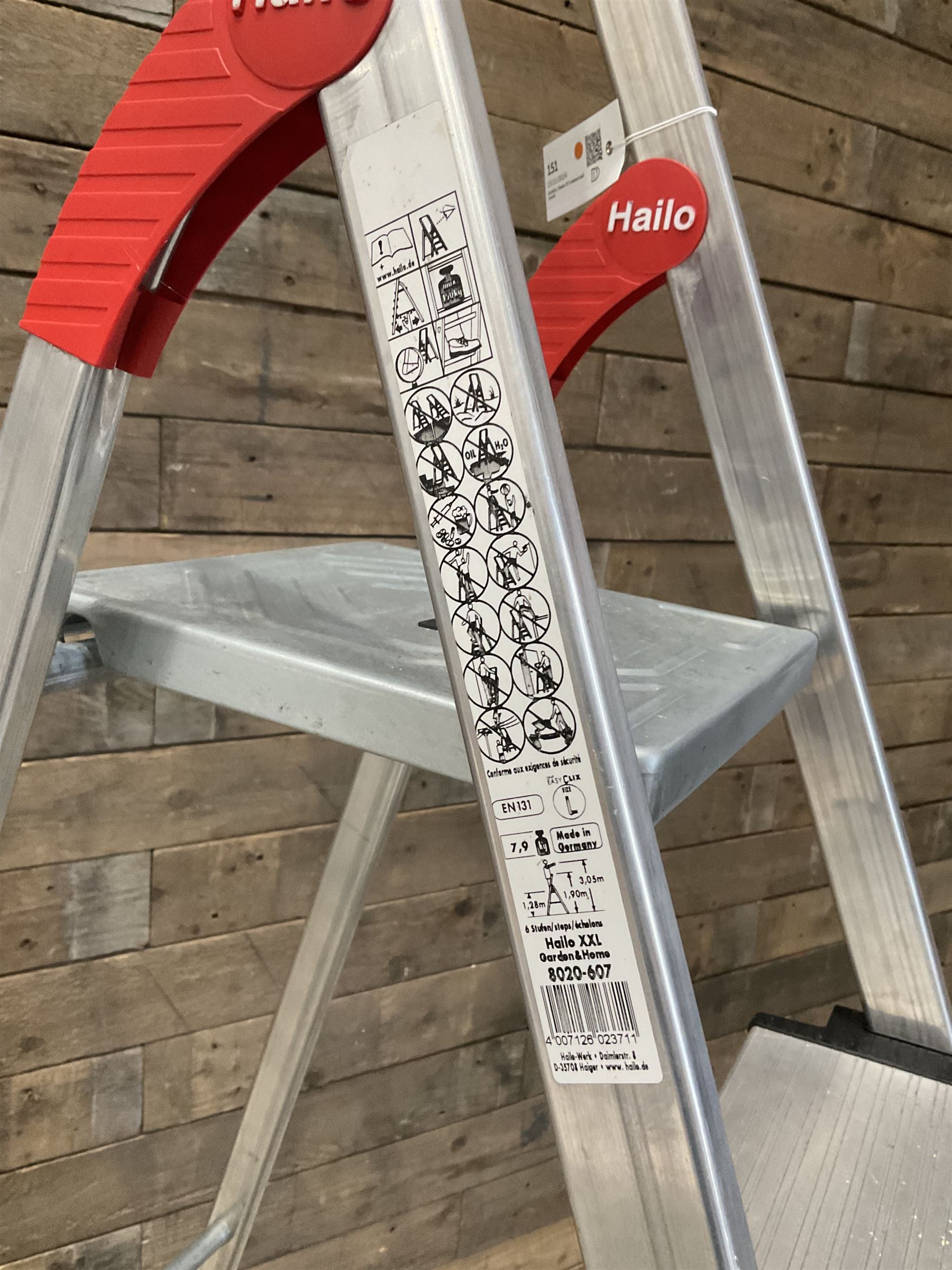 Hailo five rung step ladders